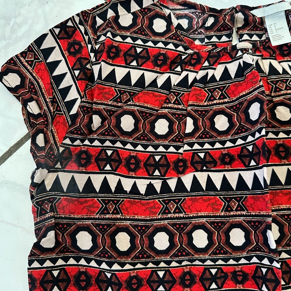 H&M patterned blouse - Picture 2 of 3